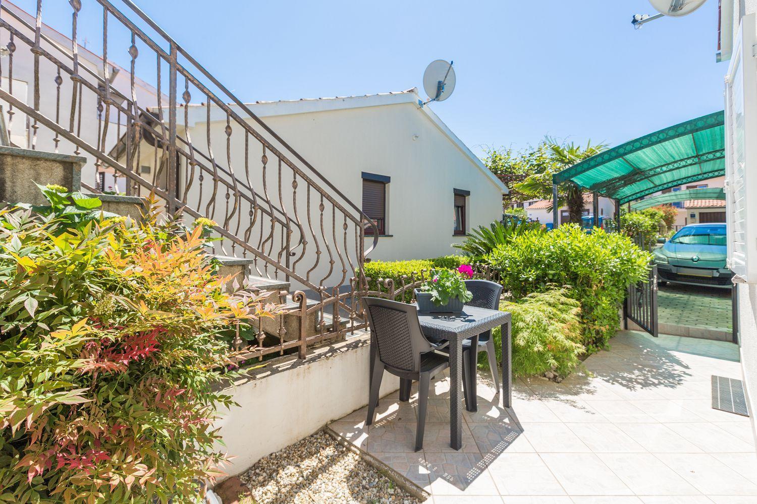 Apartment Besonderes Mit Eigener Galerie Im Dachgeschoss - Nur Wenige Minuten Zum Poreč